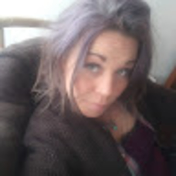 Meet your Posher, Amanda - Picture 1 of 1